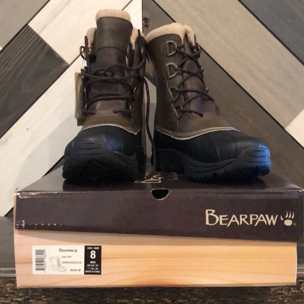 Bearpaw Colton Men’s Size 8 - New in box